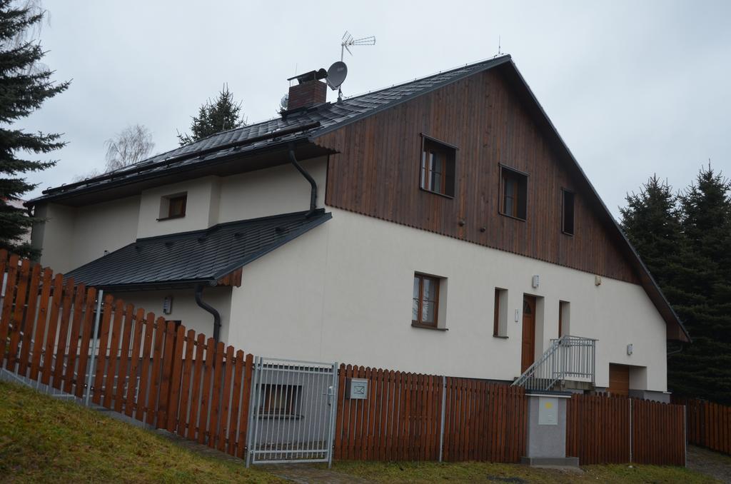 Apartament Haus Tolstejn Jiřetín pod Jedlovou Zewnętrze zdjęcie