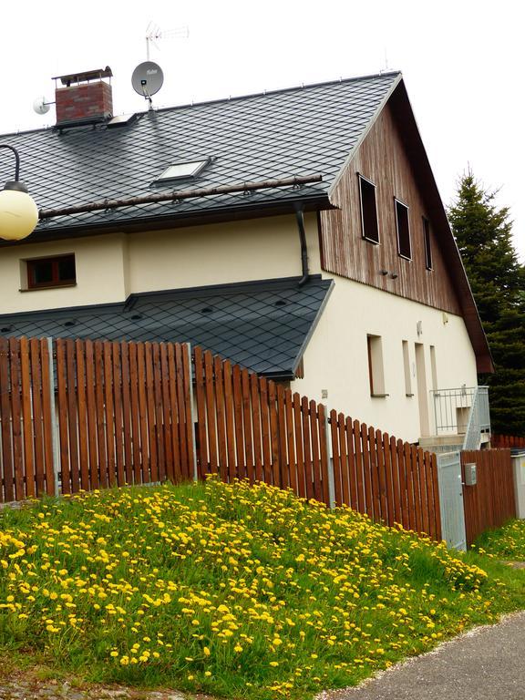 Apartament Haus Tolstejn Jiřetín pod Jedlovou Zewnętrze zdjęcie